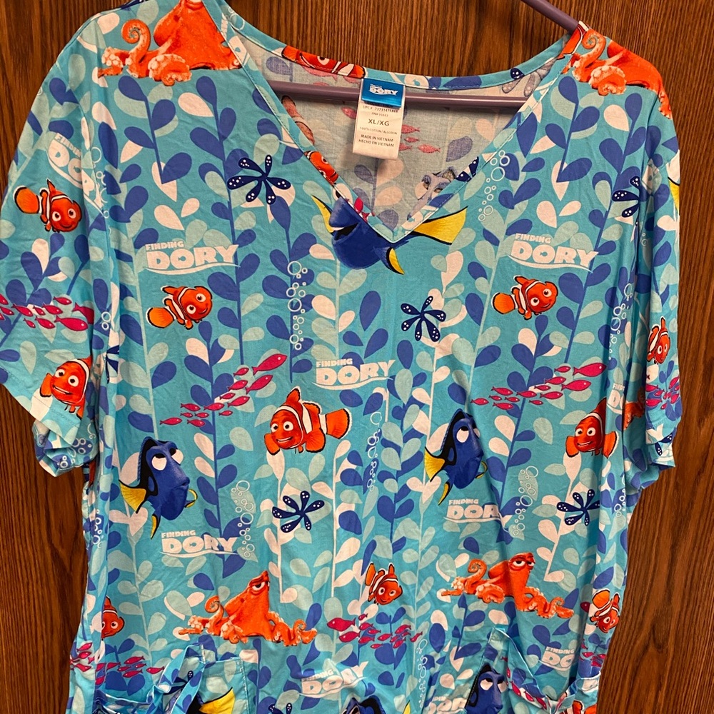 Disney Women's Light Blue Finding Dory Short Sleeve V-Neck Tee